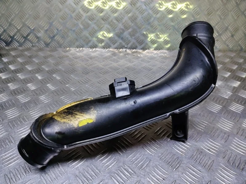 Патрубок интеркулера Volkswagen Tiguan B7