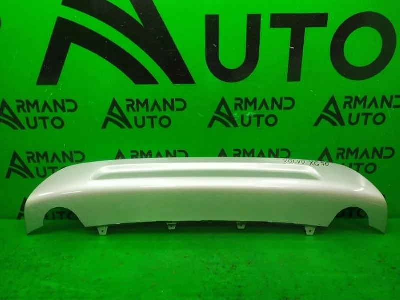 Накладка бампера VOLVO XC70 2007-2013