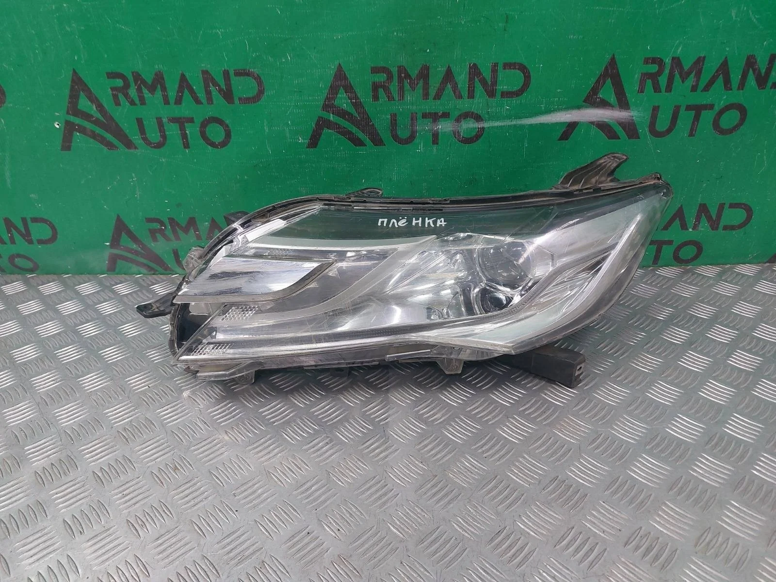 Фара Mitsubishi Pajero Sport 2015-2021 3