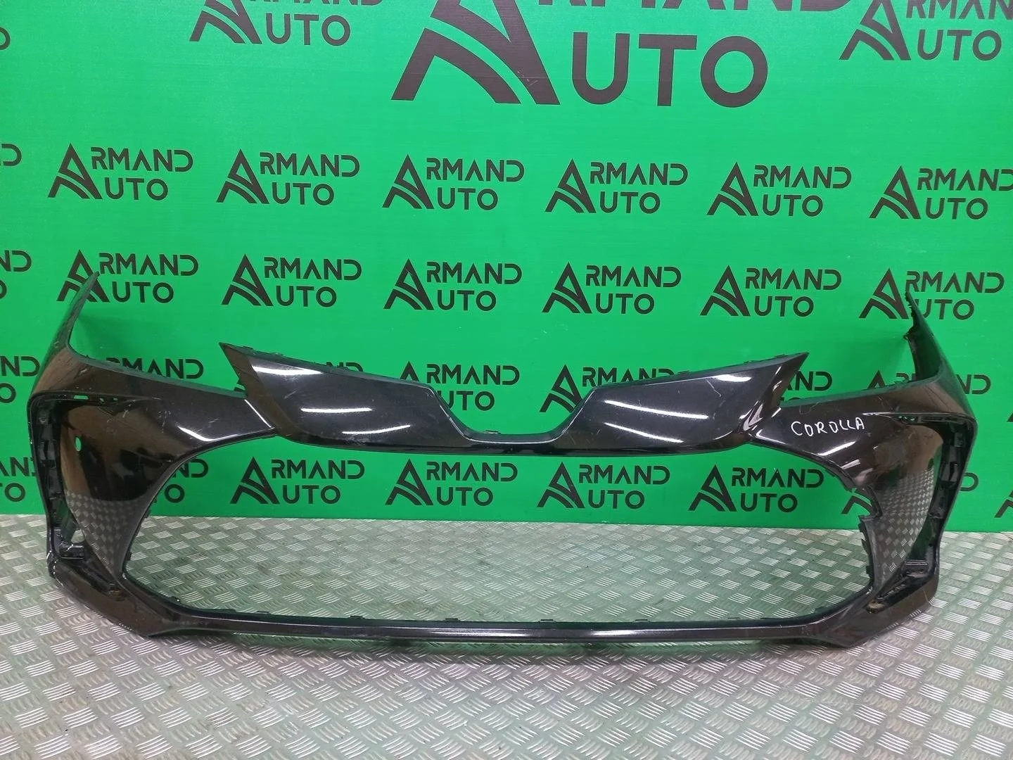 Бампер Toyota Corolla 2018-нв 12 E210