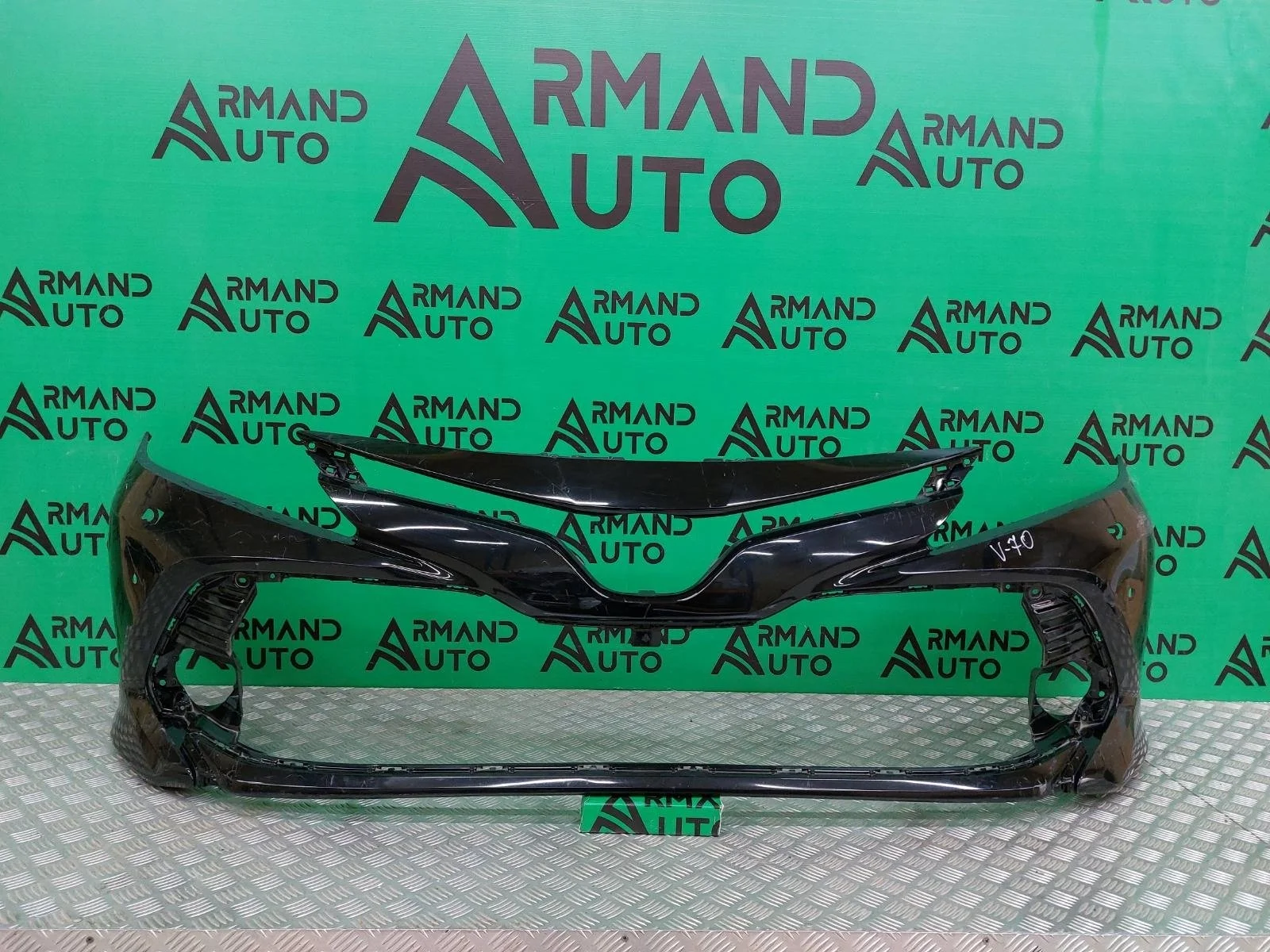 Бампер Toyota Camry 2017-2021 8 XV70