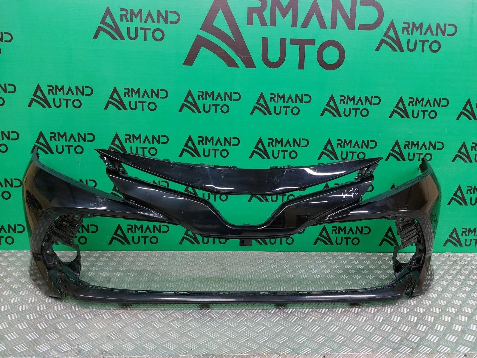 Бампер Toyota Camry 2017-2021 8 XV70