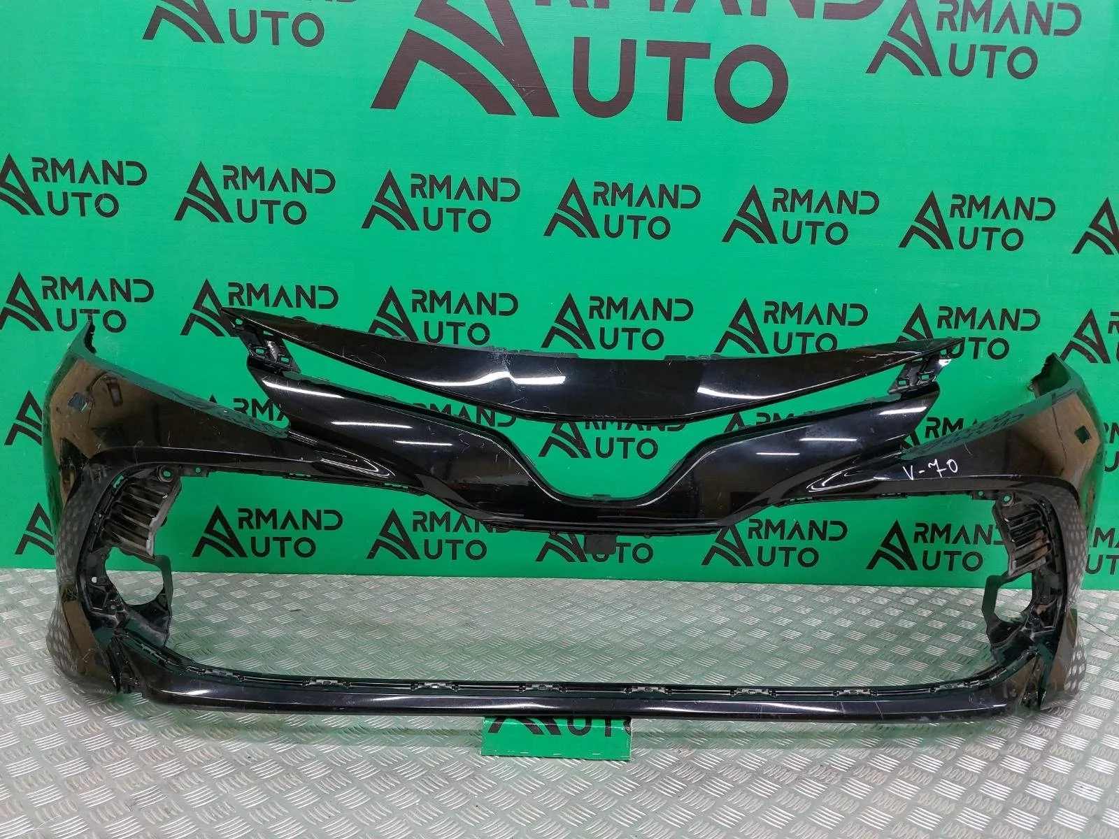 Бампер Toyota Camry 2017-2021 8 XV70