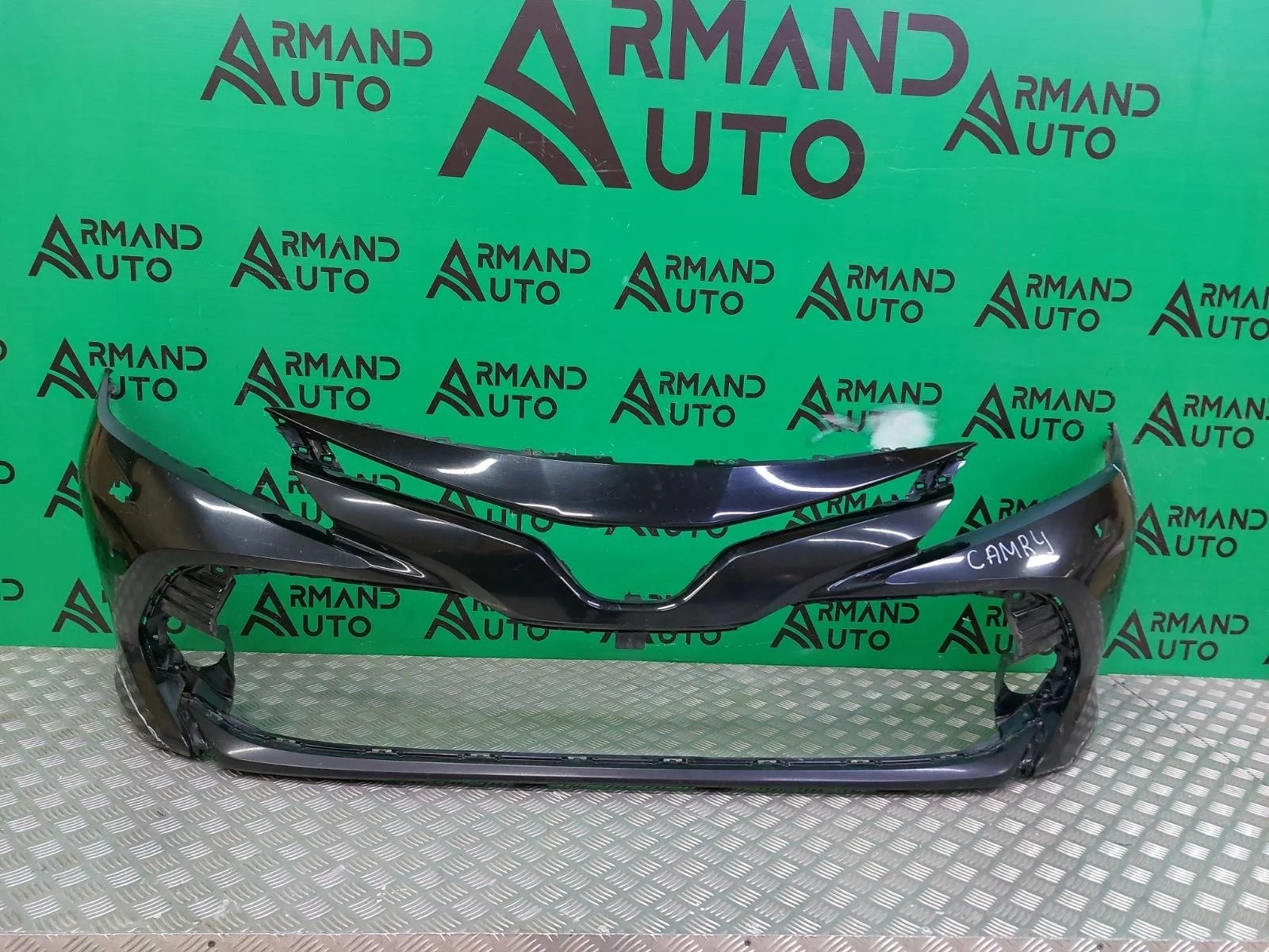 Бампер Toyota Camry 2017-2021 8 XV70
