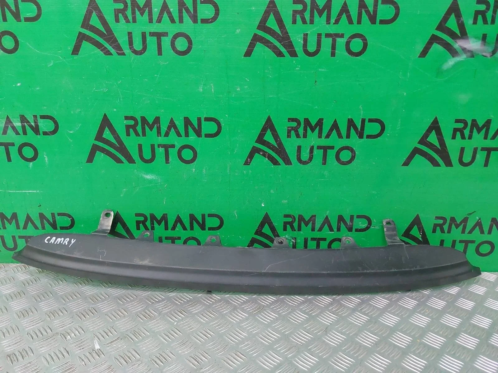 Накладка бампера Toyota Camry 2014-2017 XV50