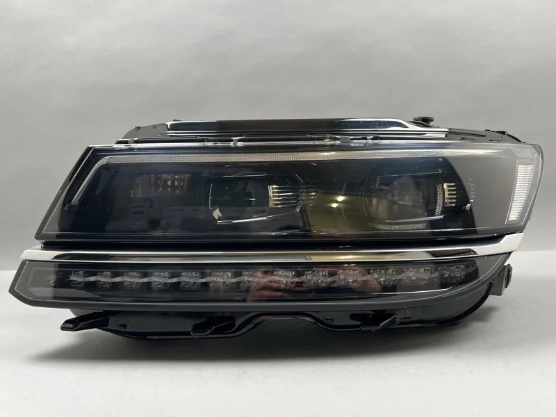 Фара Volkswagen Tiguan 2016-2020 5NB941081E 2, передняя левая