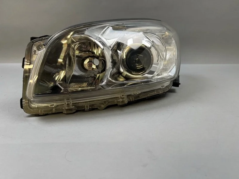 Фара Toyota RAV4 2005-2008 8117042311 30, передняя левая
