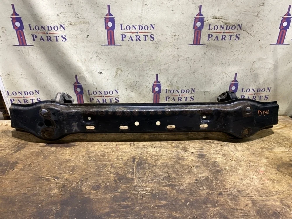 Усилитель бампера BMW F13