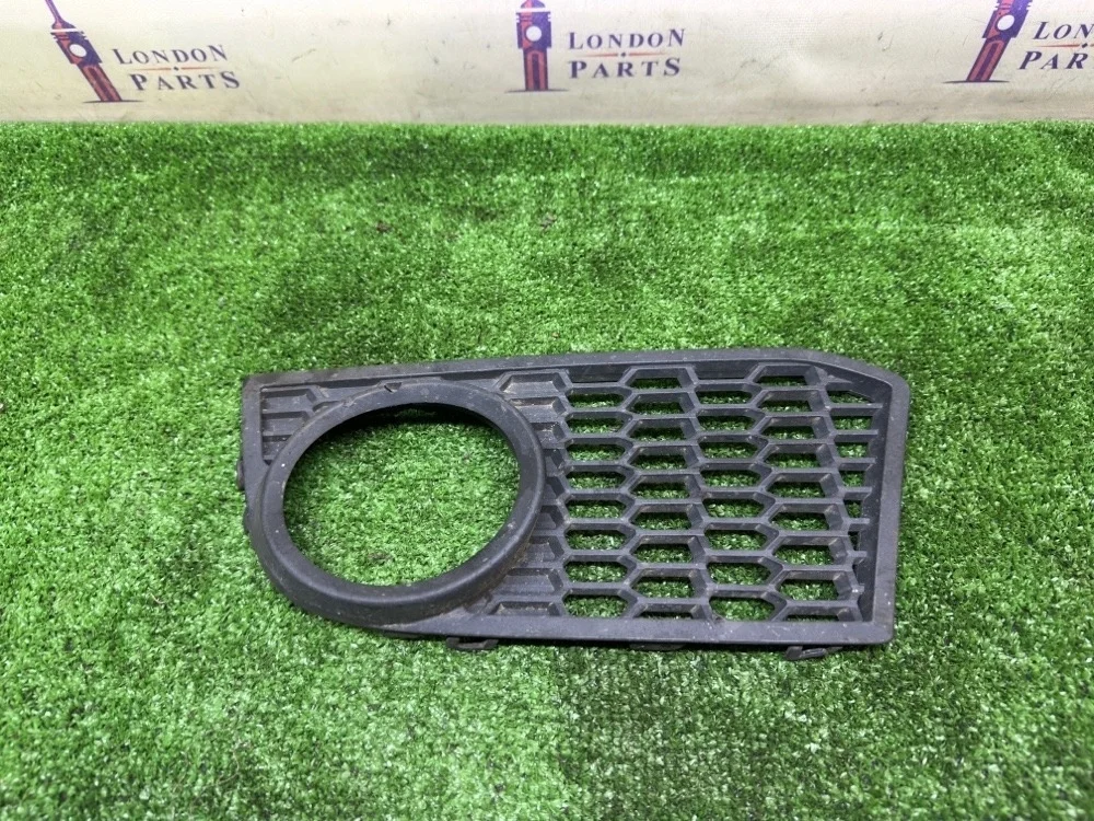 Решетка в бампер BMW F10