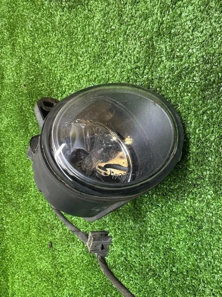 Фара противотуманная BMW F10