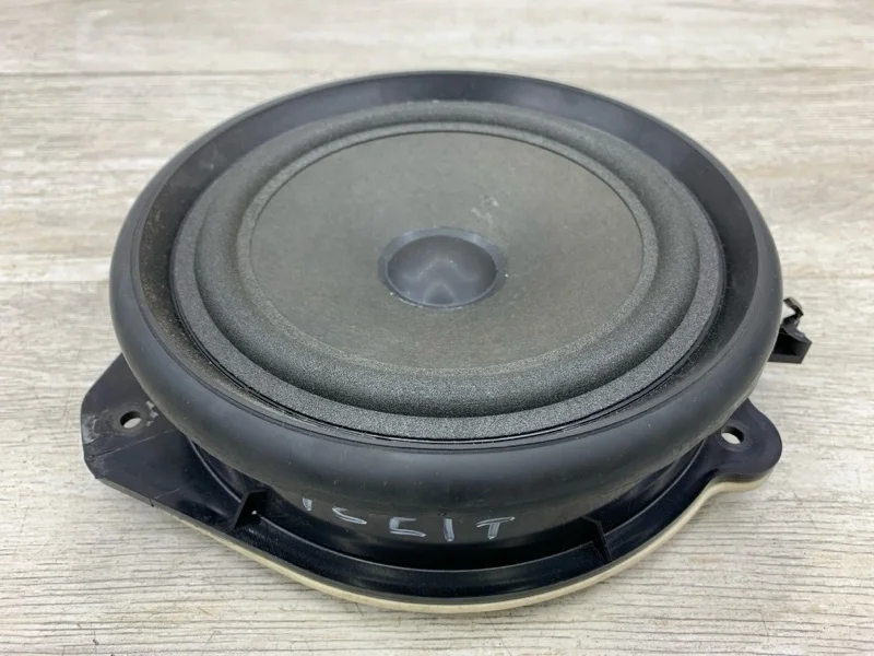 Динамик AUDI A4 2001 8E0035411 СЕДАН ALT, передний правый