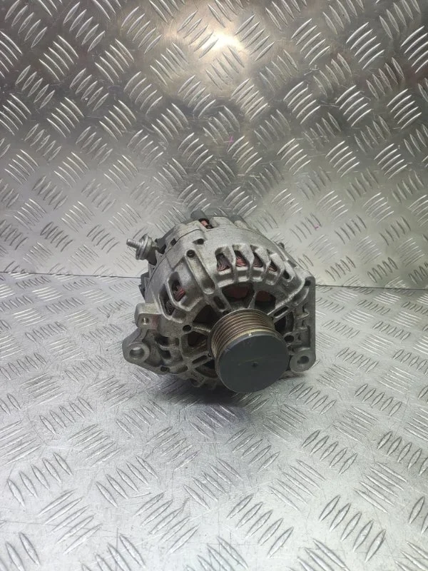 Генератор Nissan X-Trail 23100JA02C T31 QR25DE