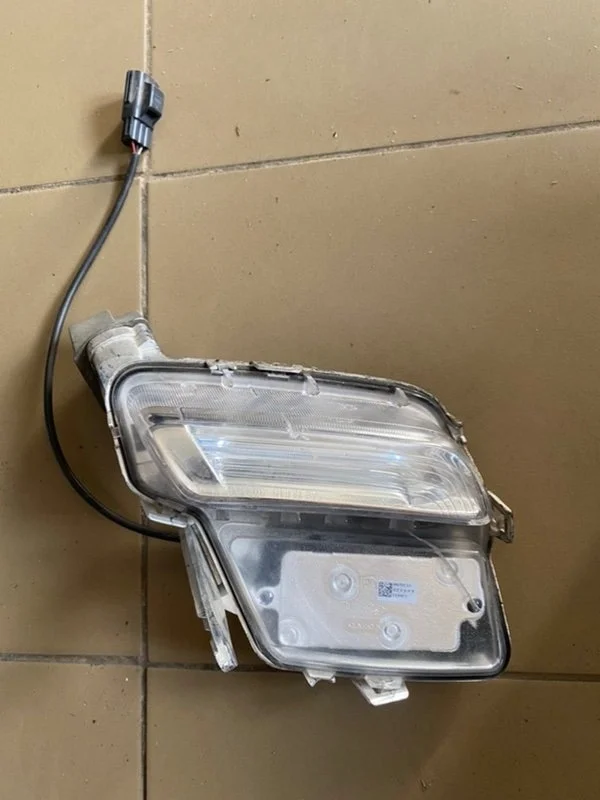 Дневной ходовой огонь Volvo XC60 2013 31353287, левый