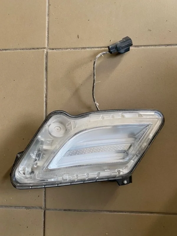 Дневной ходовой огонь Volvo S60 2011 31278558, правый