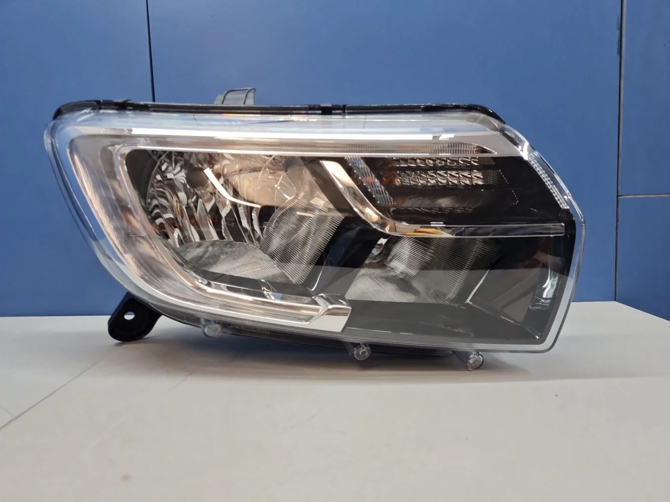 Фара правая для Renault Logan 2 2014-