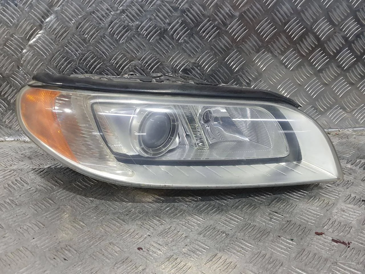 фара правая Volvo S80 2
