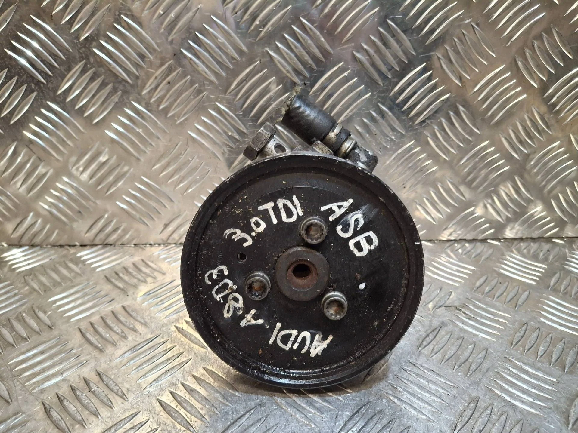 насос гидроусилителя руля Audi A6 4F/C6