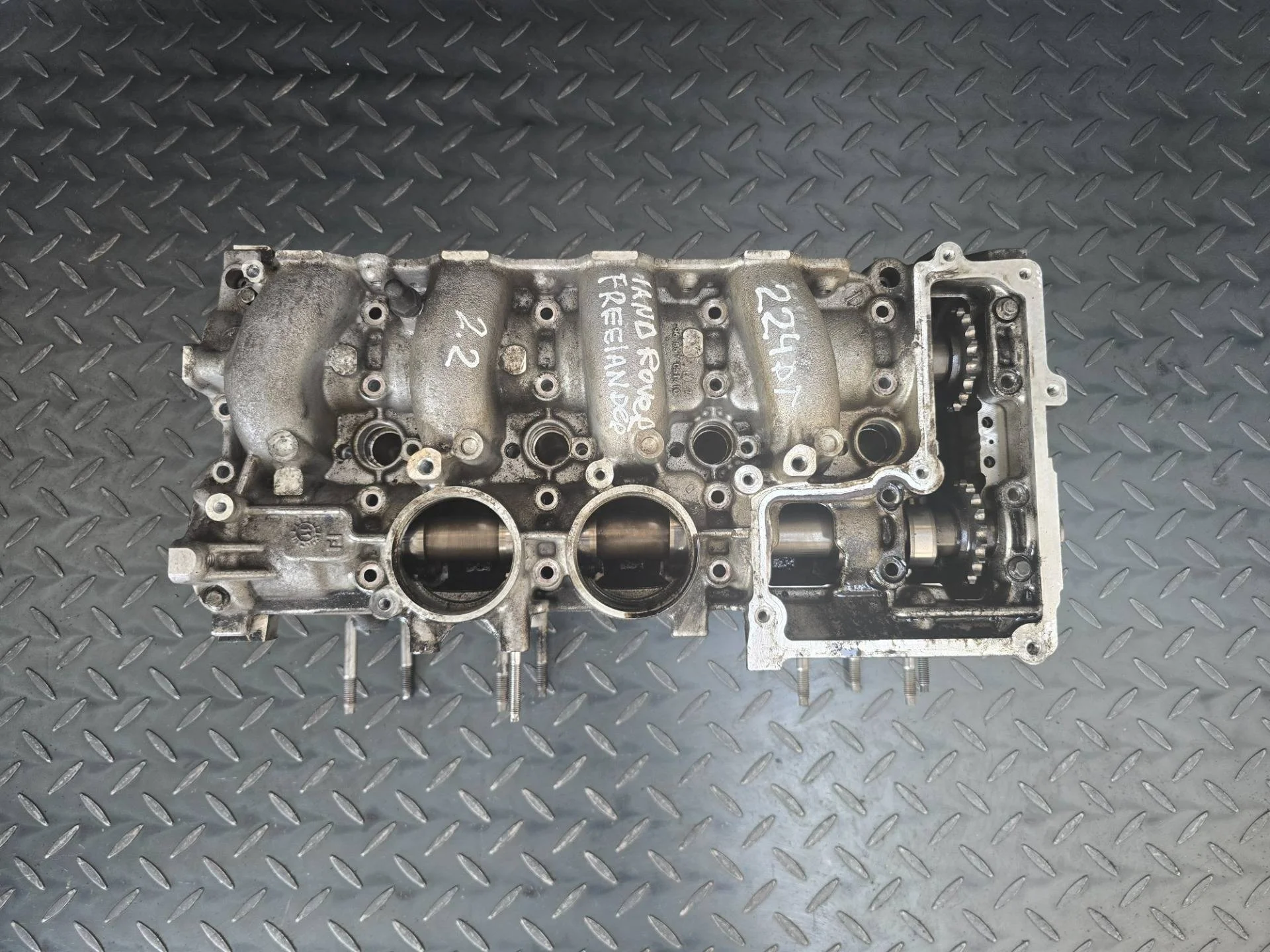 головка блока цилиндров Land Rover Freelander 2