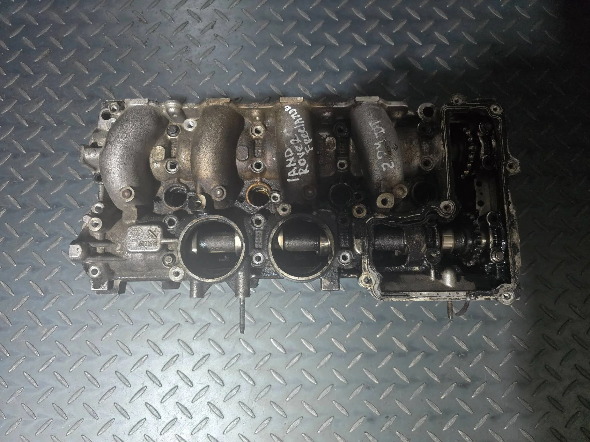 головка блока цилиндров Land Rover Freelander 2