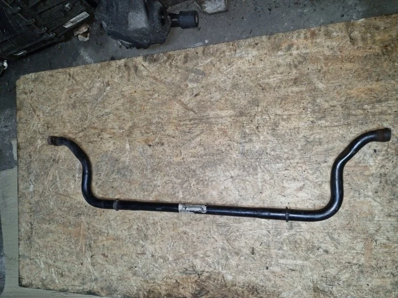 Стабилизатор Volkswagen Touareg 2008 7LA