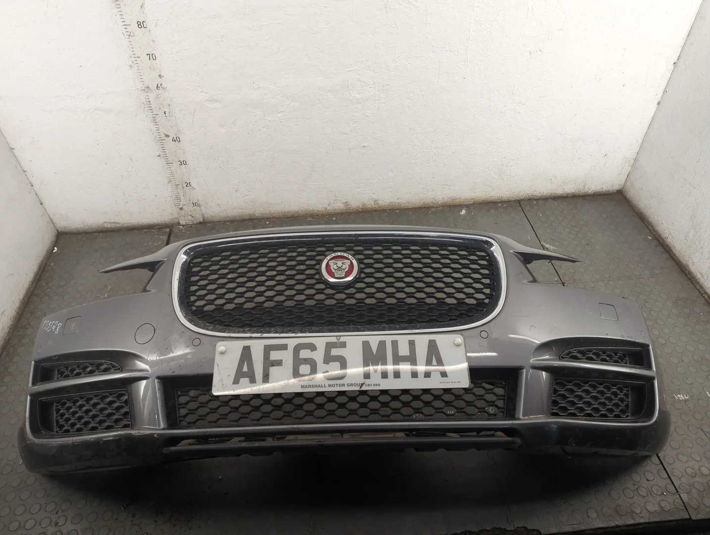 Бампер Jaguar XE 2015-2025 КПП автомат (АКПП) 204PT Бензин 2 л