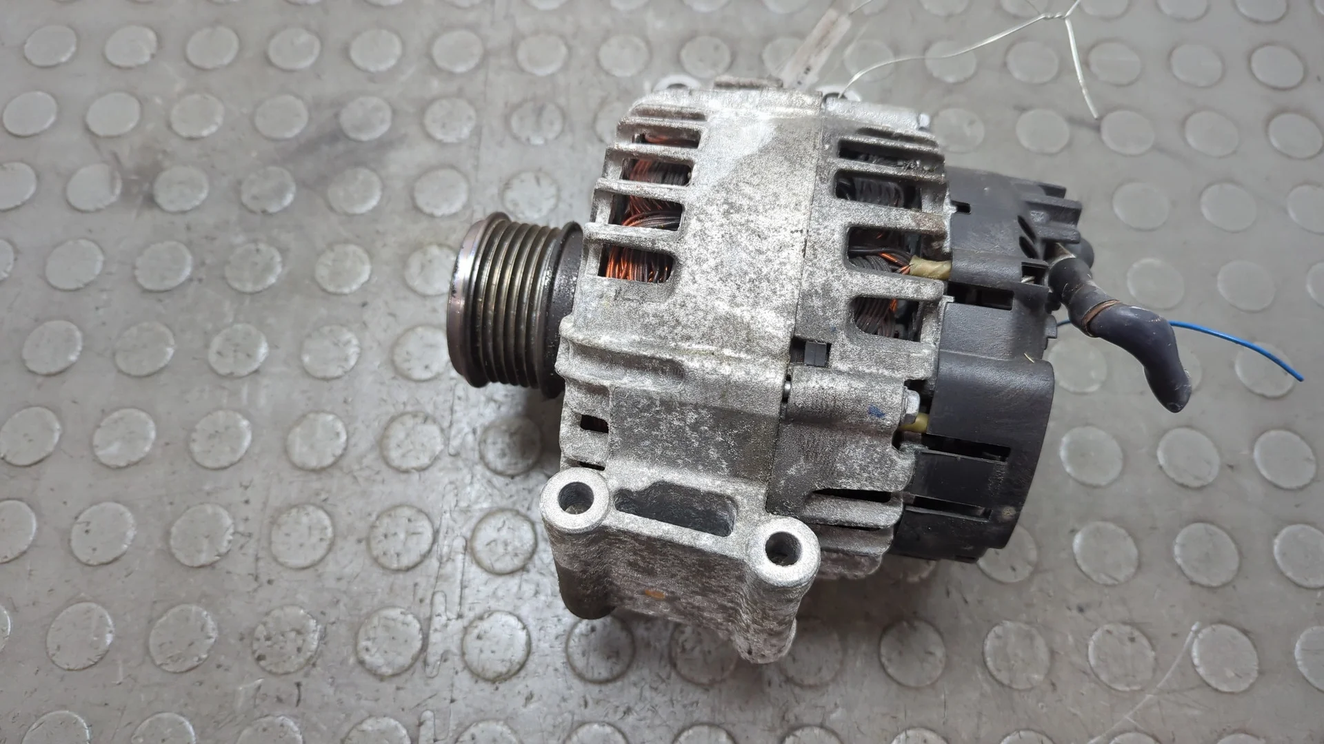 Генератор Volkswagen Arteon 2017-2024 КПП автомат 4х4 (АКПП) DLRB Бензин 2 л TFSI