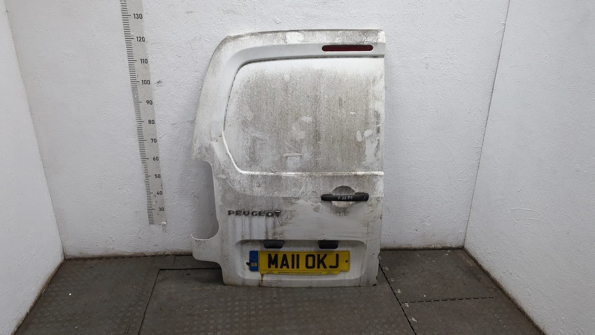 Дверь задняя (распашная) Peugeot Partner 2008-2012 КПП 5-ст.мех.(МКПП) 9HT Дизель 1.6 л HDI