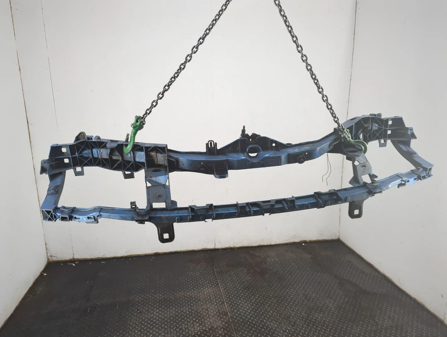 Рамка передняя (телевизор) Ford Focus 2 2008-2011 КПП 5-ст.мех.(МКПП) G8DA, G8DB, G8DC, G8DD, G8DE, G8DF Дизель 1.6 л TDCI