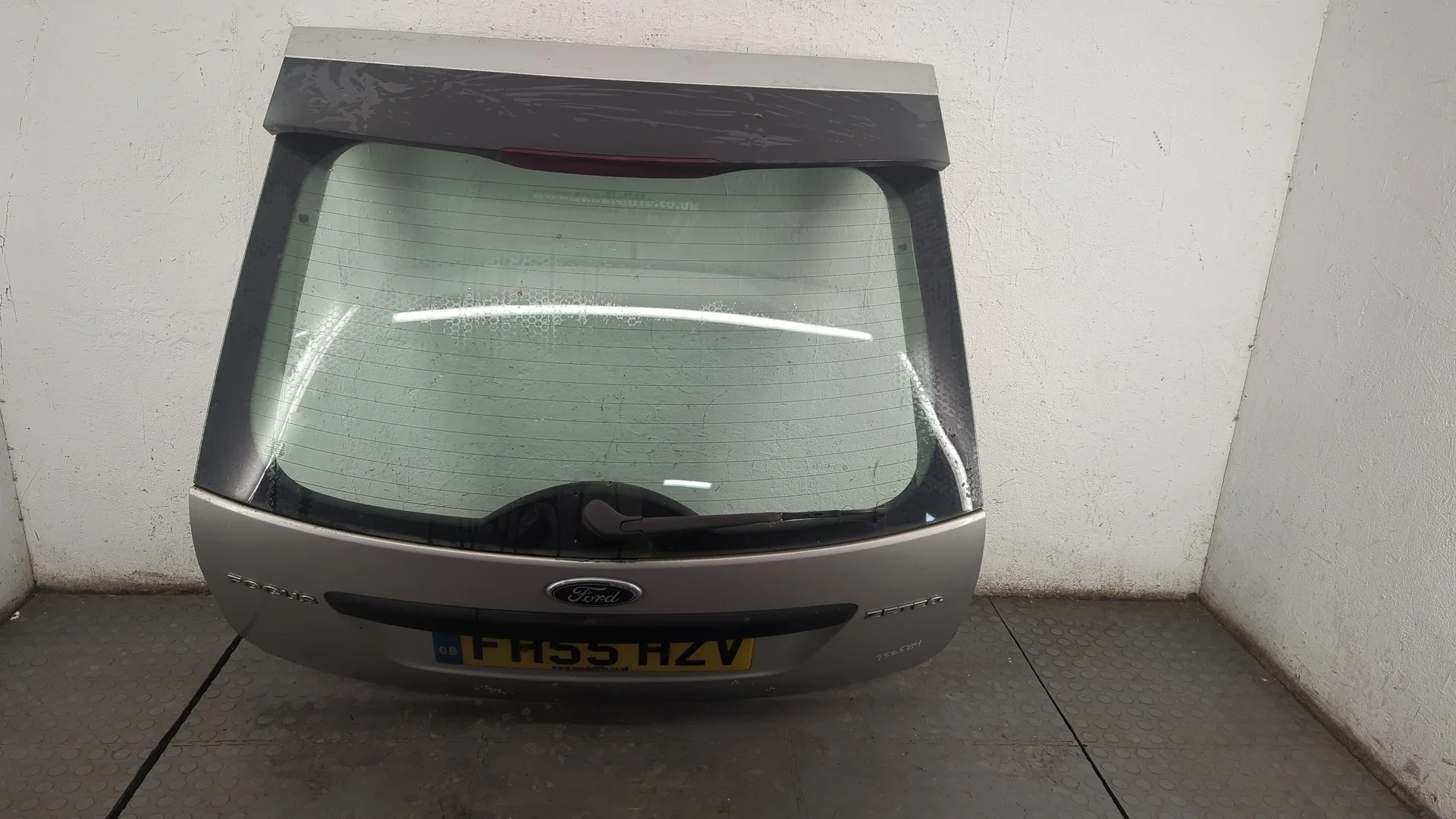 Крышка (дверь) багажника Ford Focus 2 2005-2008 КПП 5-ст.мех.(МКПП) HWDA, HWDB Бензин 1.6 л Инжектор