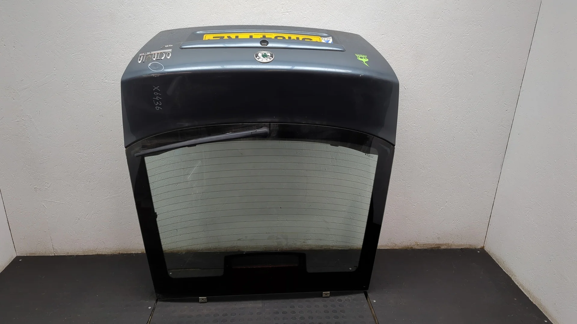 Крышка (дверь) багажника Skoda Octavia Tour 1996-2011 КПП 5-ст.мех.(МКПП) BFQ Бензин 1.6 л Инжектор