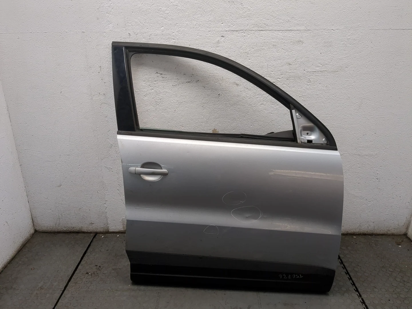 Дверь боковая (легковая) Volkswagen Tiguan 2007-2011 КПП 6-ст.мех 4х4 (МКПП) CBAB Дизель 2 л TDI