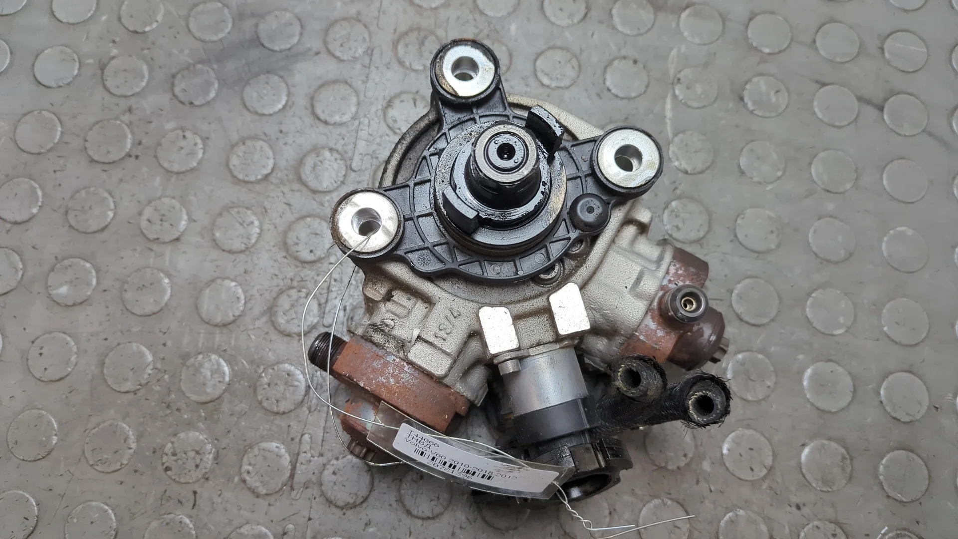 ТНВД Volvo V60 2010-2018 КПП 6-ст.мех.(МКПП) D5204T3 Дизель 2 л Турбо