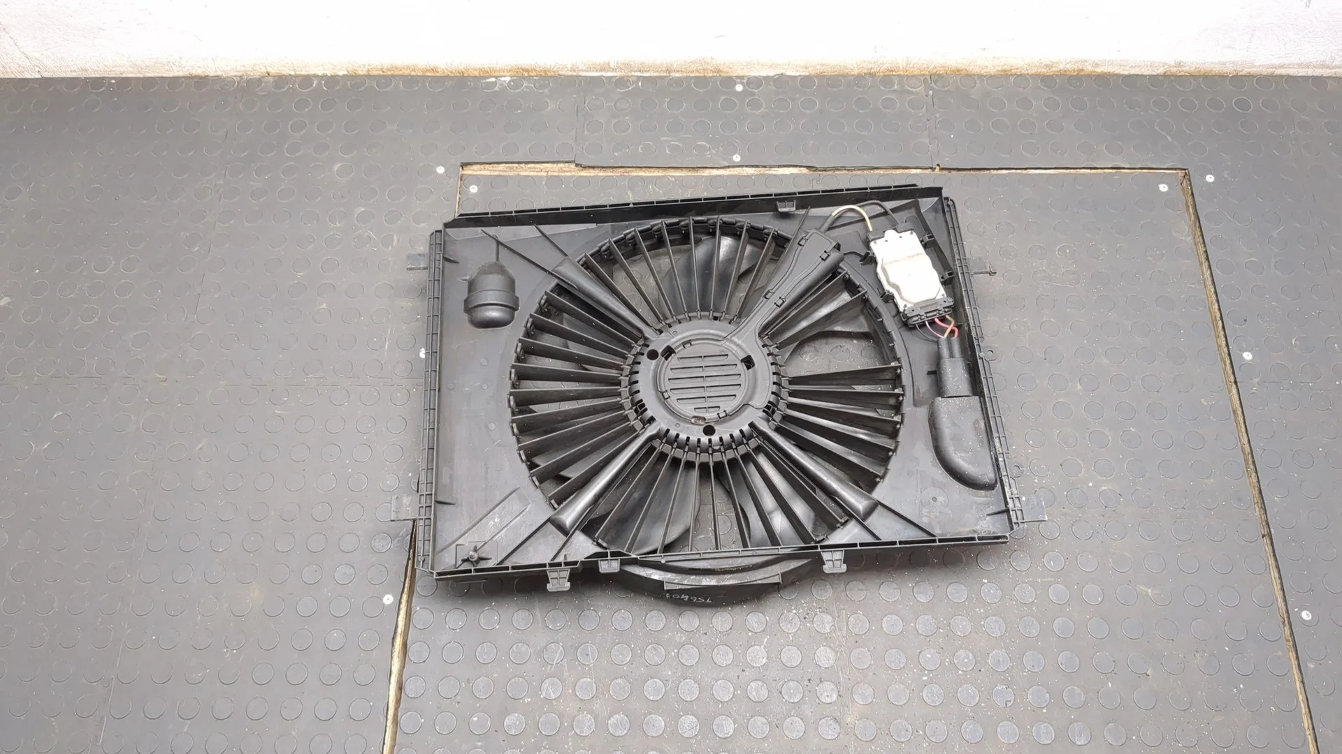 Вентилятор радиатора Mercedes-Benz C W204 2006-2015 КПП автомат (АКПП) OM 651.911 Дизель 2.1 л