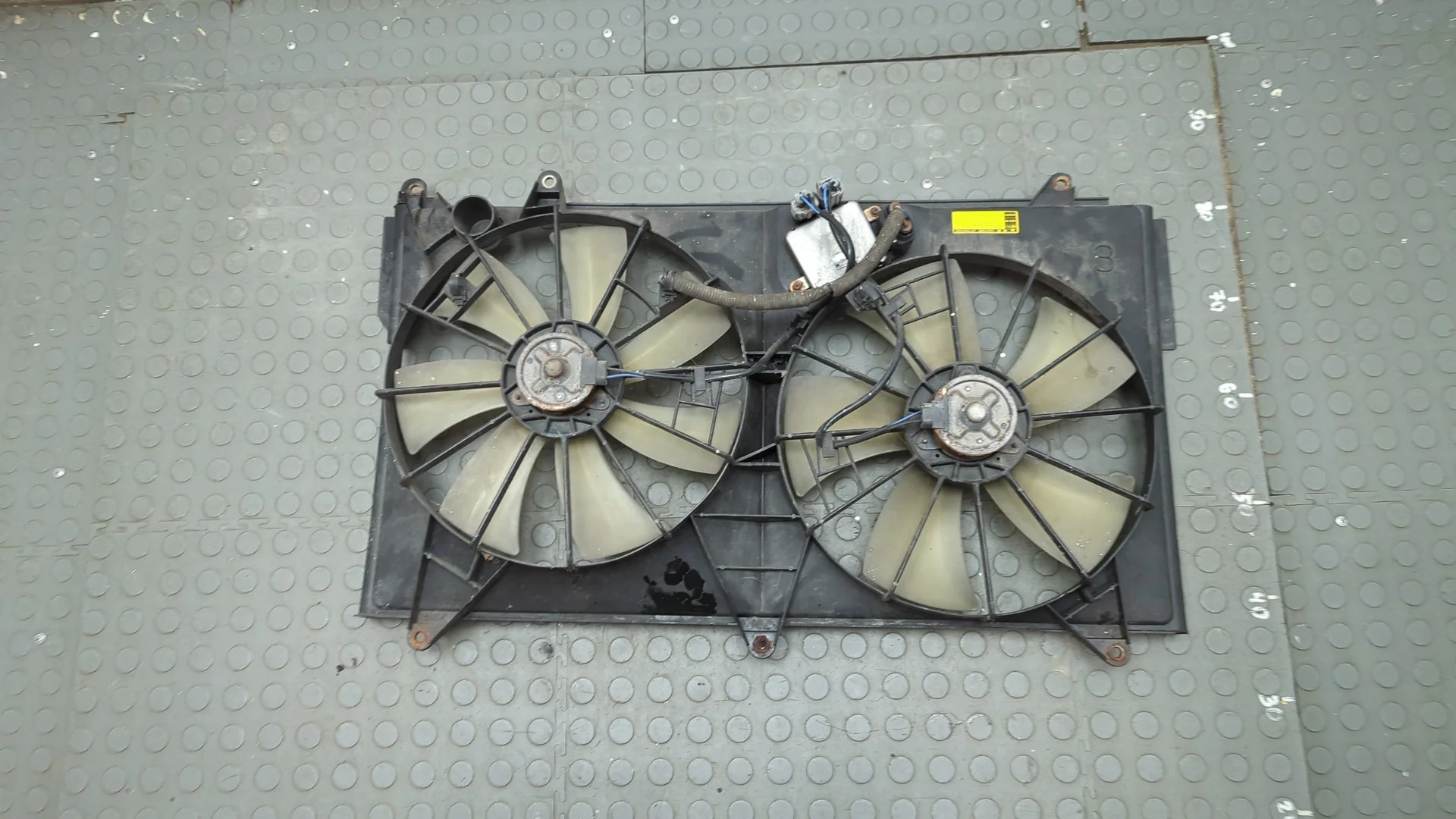 Вентилятор радиатора Lexus LS430 UCF30 2000-2006 КПП автомат (АКПП) 3UZFE Бензин 4.3 л