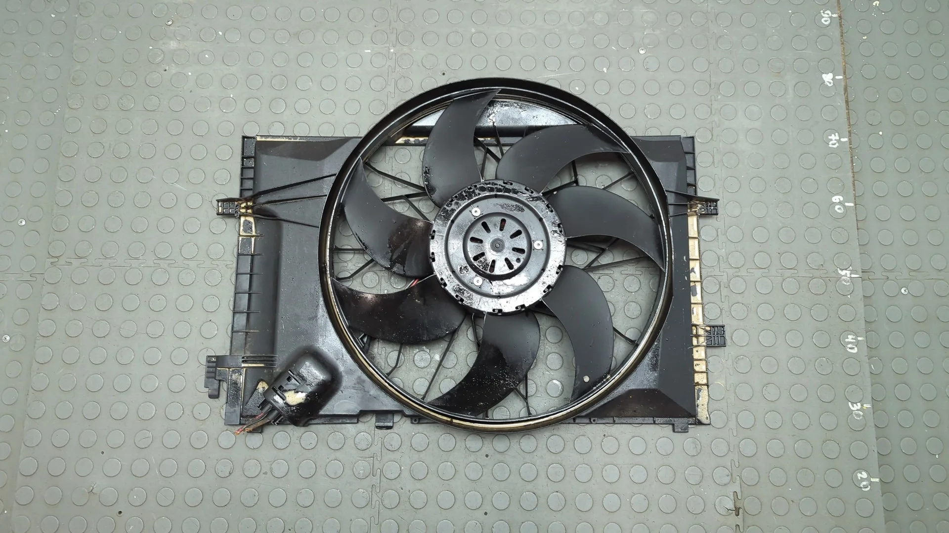 Вентилятор радиатора Mercedes-Benz C W203 2000-2008 КПП автомат (АКПП) M271.940 Бензин 1.8 л Турбо-инжектор