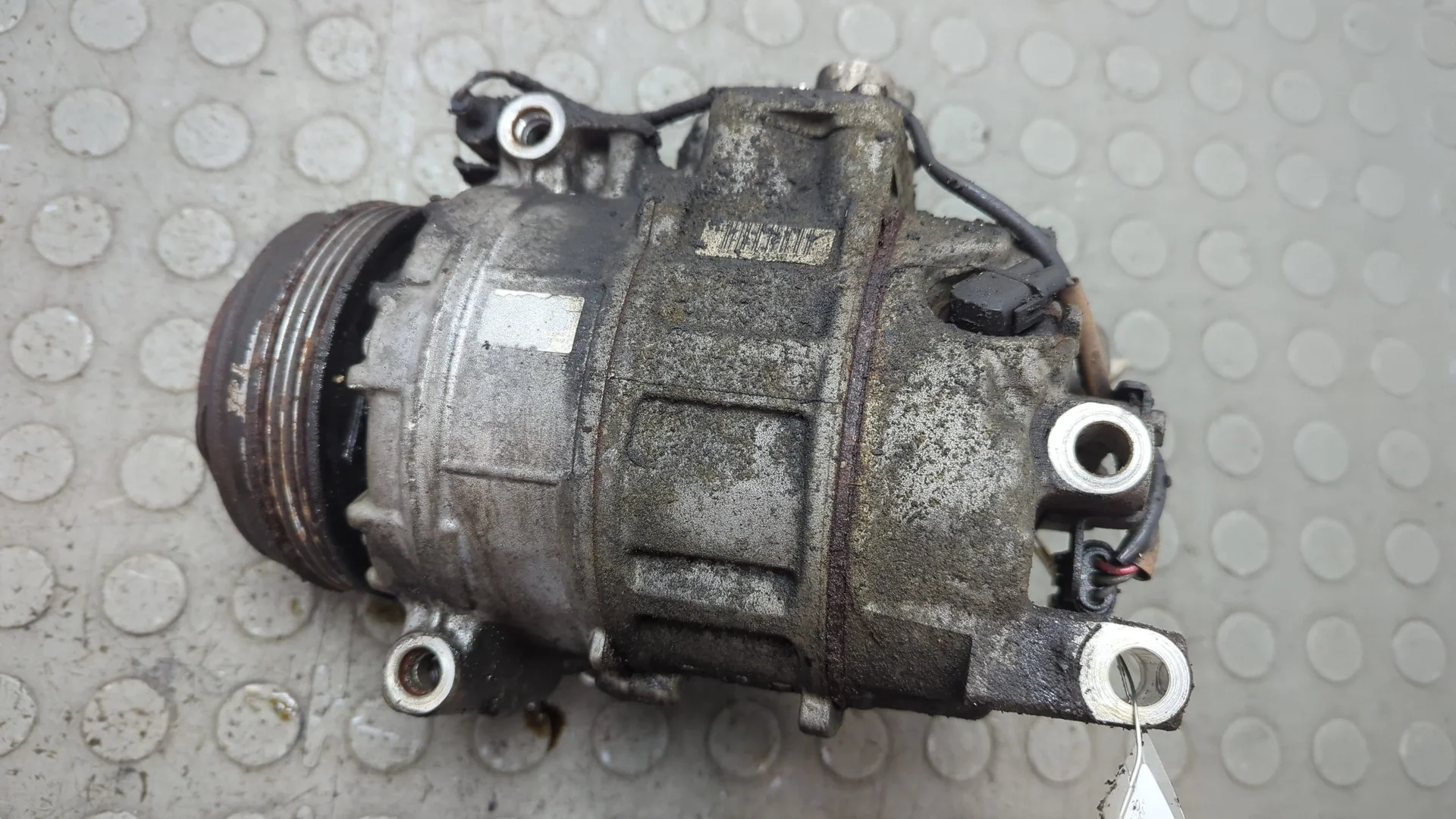 Компрессор кондиционера BMW 5 F07 Gran Turismo 2010-2017 КПП автомат (АКПП) N63B44A Бензин 4.4 л Турбо-инжектор