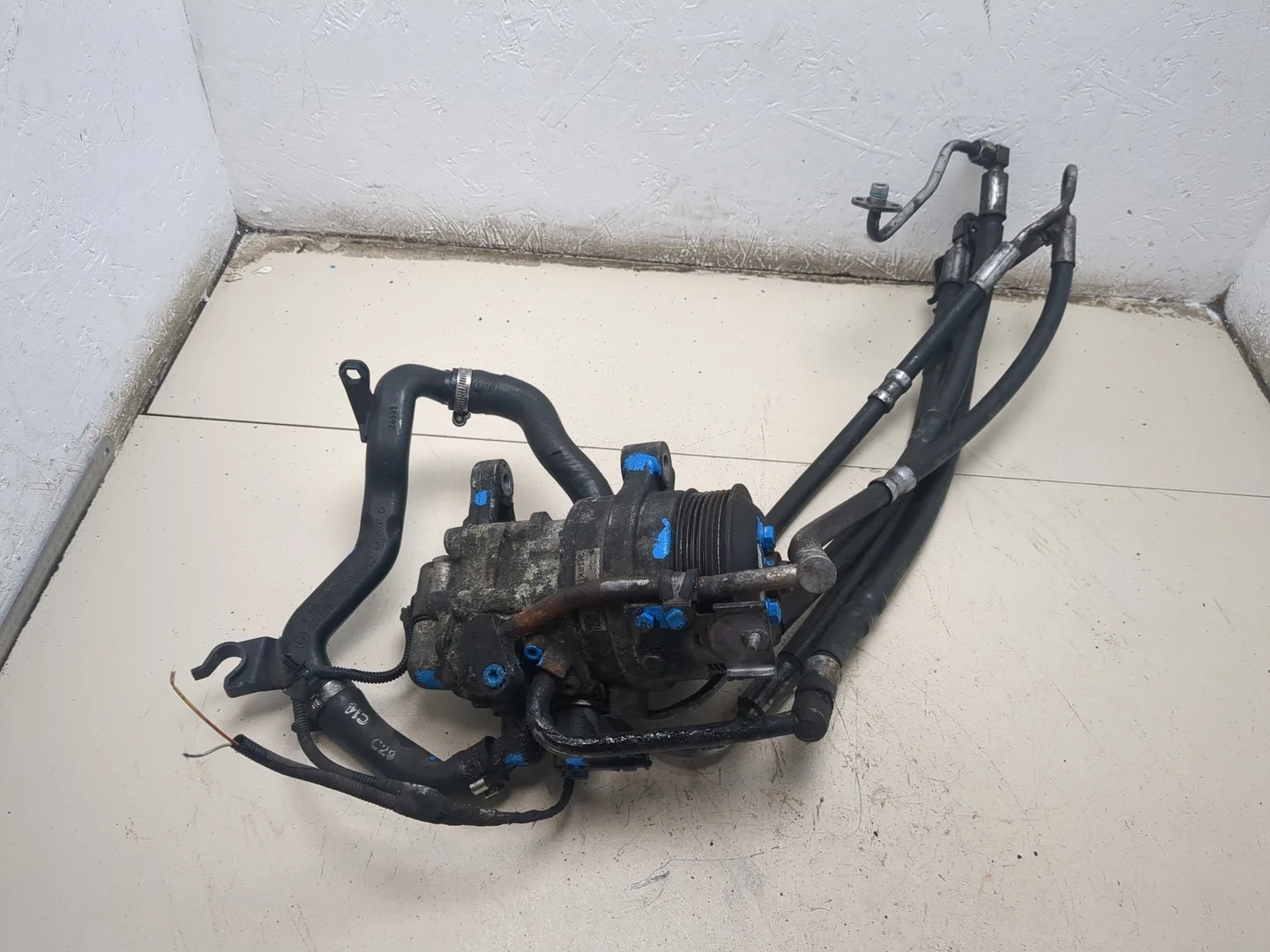 Насос гидроусилителя руля (ГУР) BMW 5 F07 Gran Turismo 2010-2017 КПП автомат (АКПП) N63B44A Бензин 4.4 л Турбо-инжектор