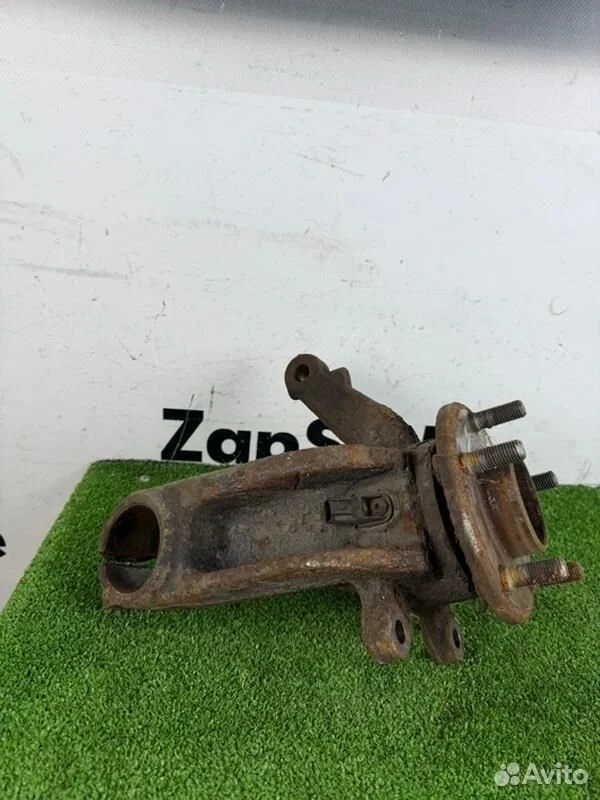 Кулак поворотный передний левый ford mondeo 3 2004