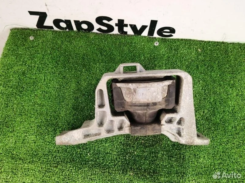 Правая опора двигателя ford focus 2 qqdb 2009