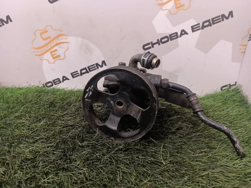 Насос гидроусилителя руля Toyota Avensis 4431005060 1ZZFE-1.8