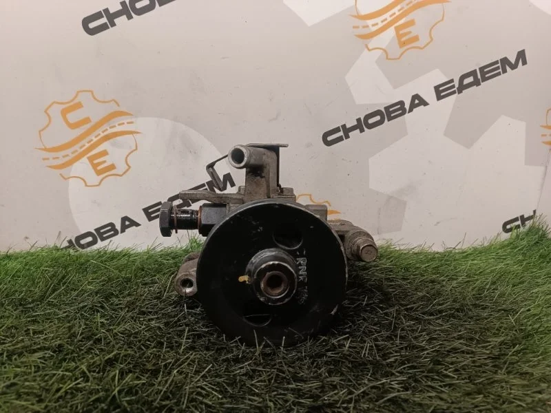 Насос гидроусилителя руля Hyundai Tucson 571002E000 G4GC 2.0