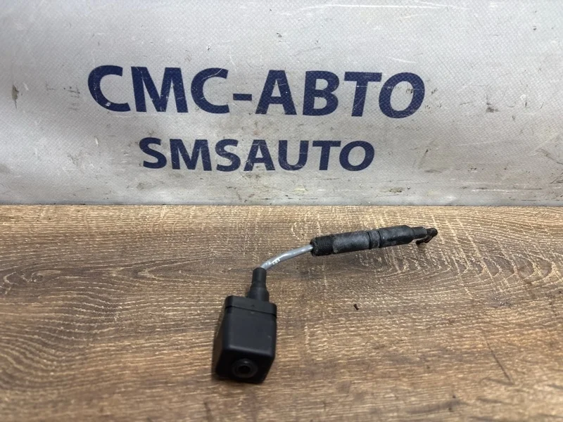 Камера заднего вида Audi A8 2011 8K0980551B D4 4.2 CDR, задняя