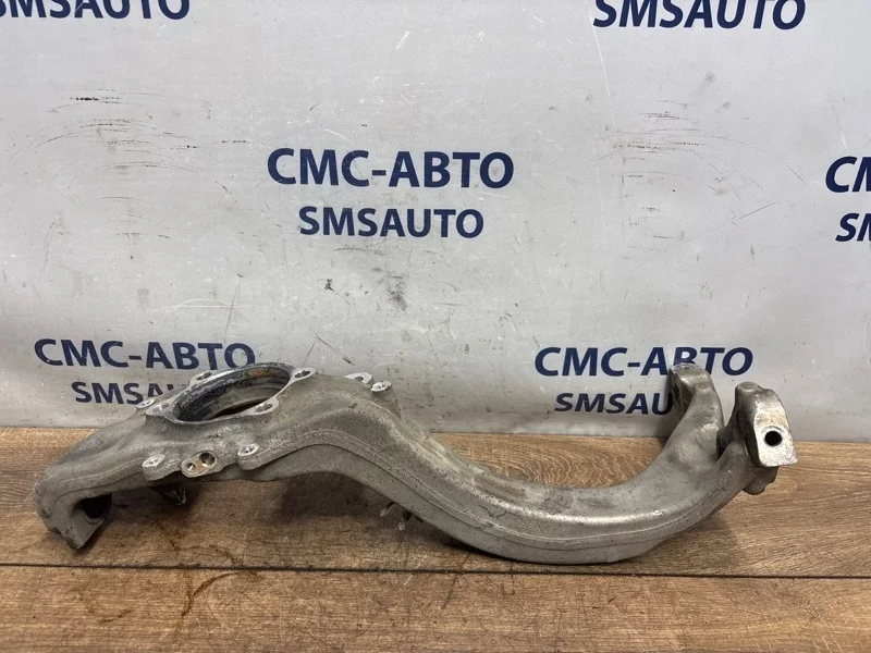 Кулак поворотный Audi A8 2005 4E0407254Q D3 BPK, передний правый