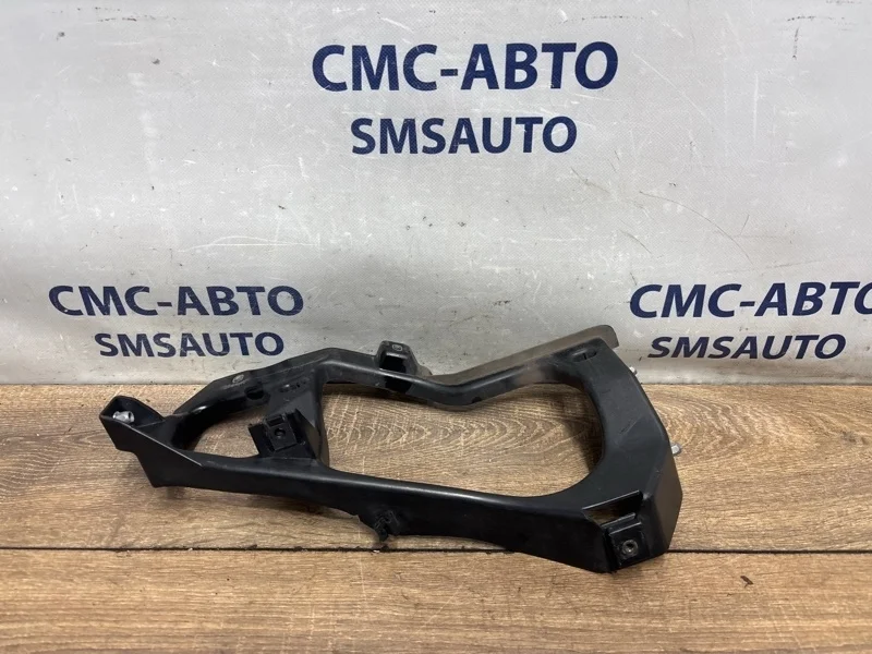 Кронштейн фары Volkswagen Touareg 7P6806510 NF 3.0 CGEA, правый