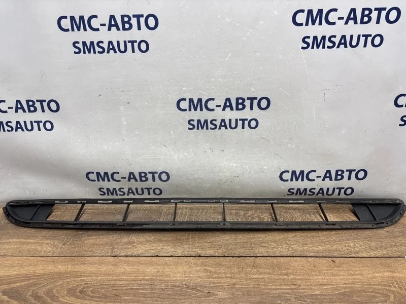 Решетка бампера Volkswagen Touareg 7P6853673 NF 3.0 CGEA, передняя