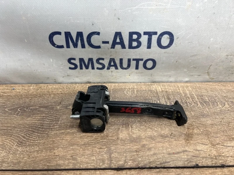 Ограничитель двери Volvo XC60 2014-2017 31298467 ХС60 B5254T12, задний
