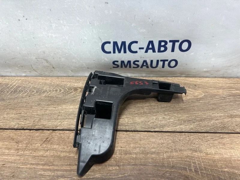 Кронштейн бампера под фонарь Volvo XC60 2014-2017 31383481 ХС60 B5254T12, задний левый
