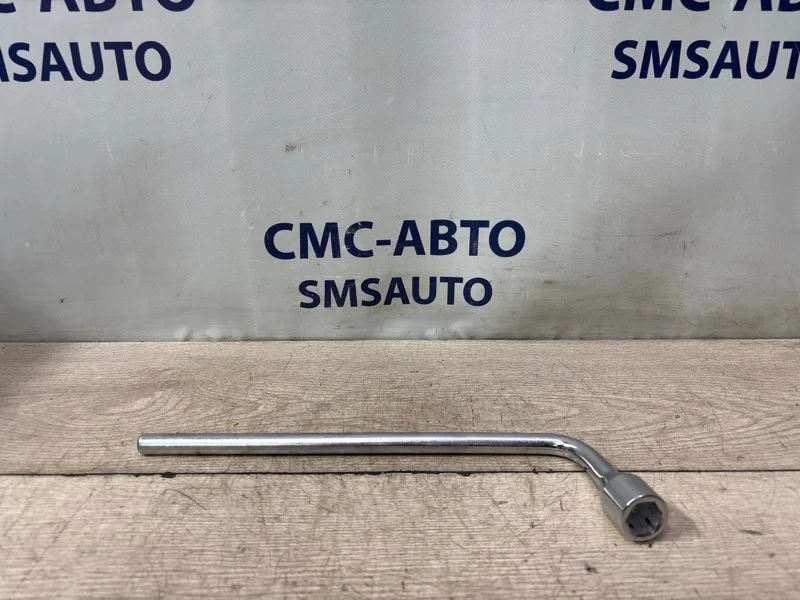 Ключ баллоный Mercedes-Benz ML 2012 A2215810001 W166 642.826