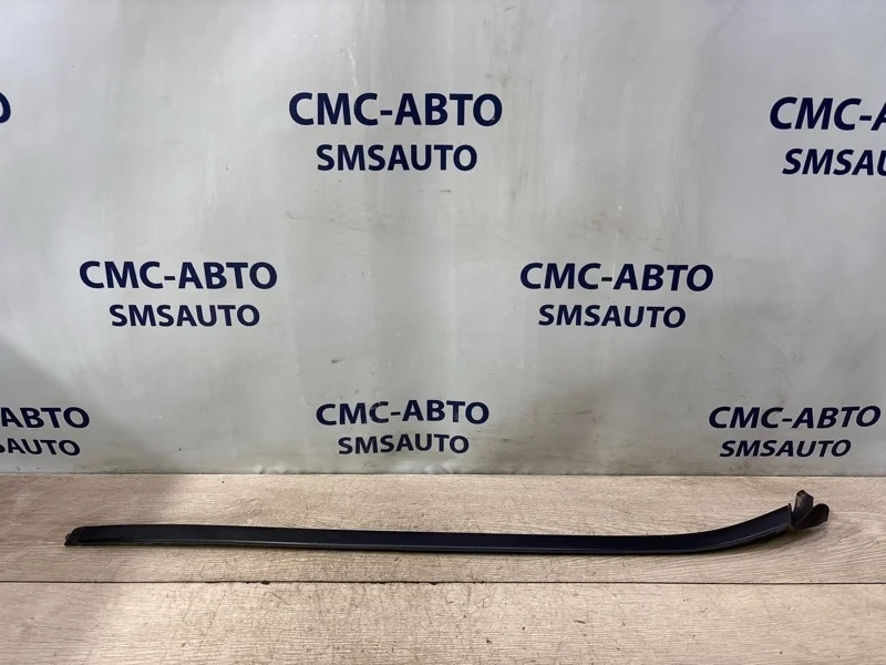Молдинг лобового стекла Mercedes-Benz ML 2012 A1666901280 W166 642.826, правый