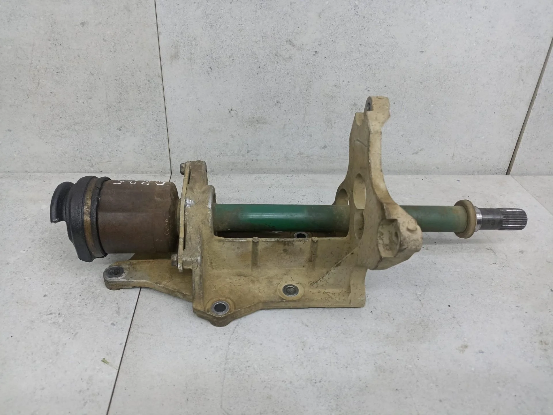 Промежуточный вал КПП Nissan X-Trail T31 рест.